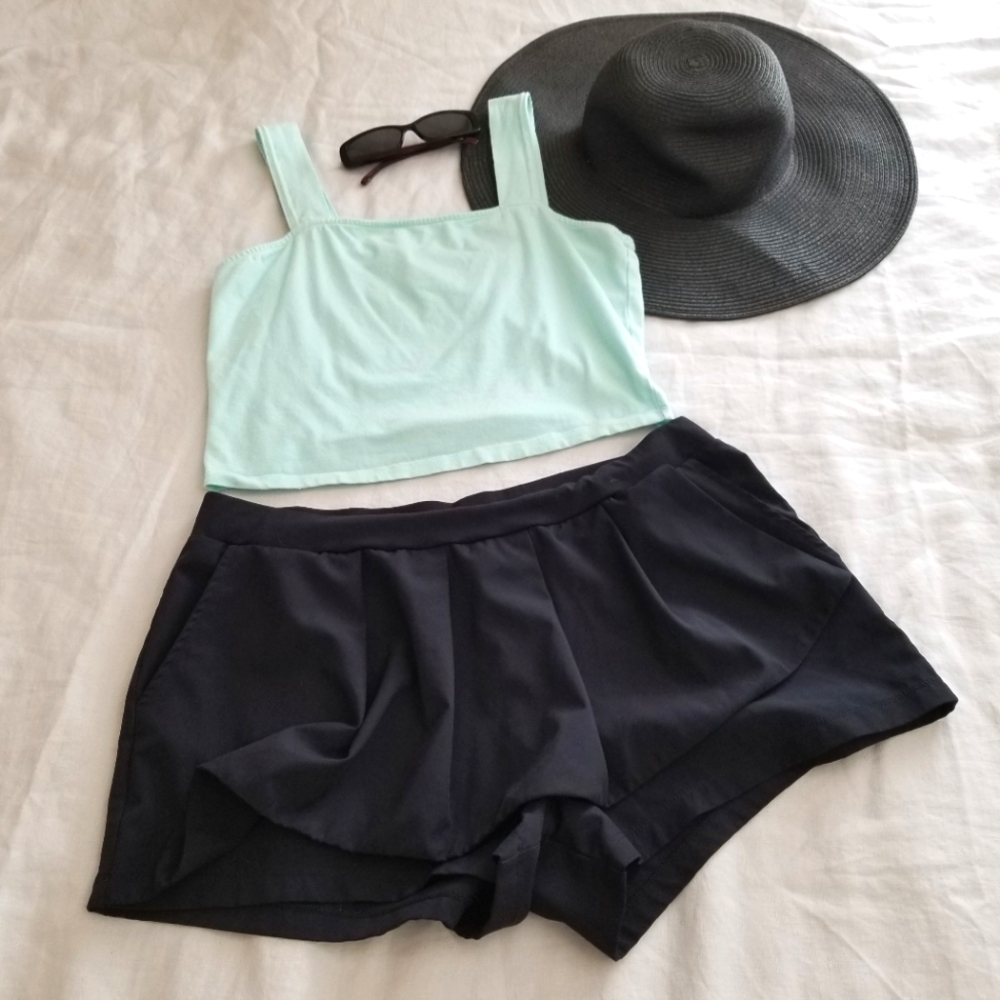 Fabletics Black Ruffle Skort With Pockets - image 1